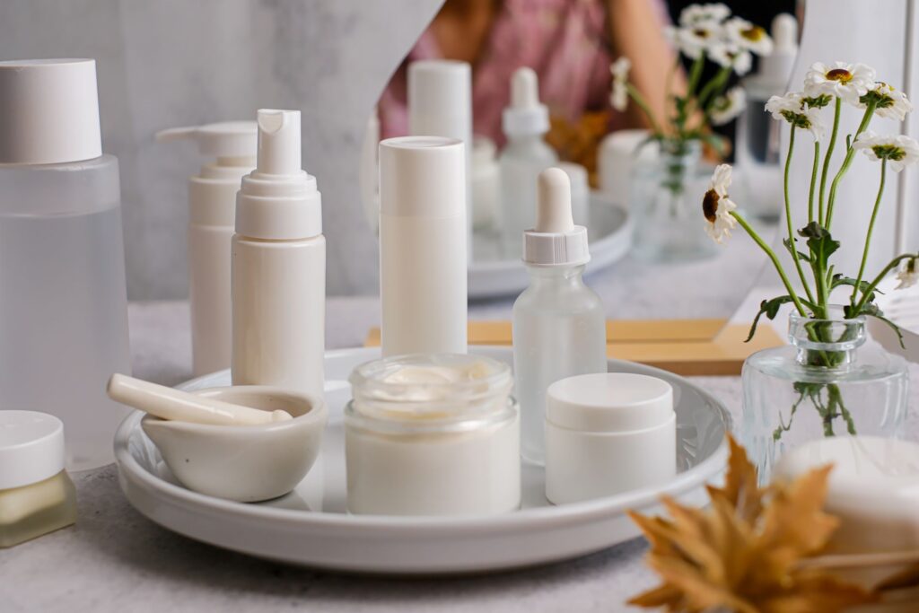 Facials & Waxing 4 Customized Skincare Solutions
